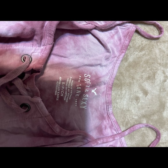 Cute tank top - Picture 3 of 3